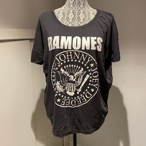 3 for $40 H&M Ramones tshirt wide fit size XS